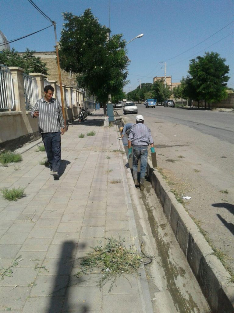 پایان عملیات بتن ریزی کف آبروها